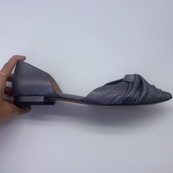 Donald Pliner - Dorsey Silver Leather Pointed Toe Flats Size 8.5 - Picture 4 of 15